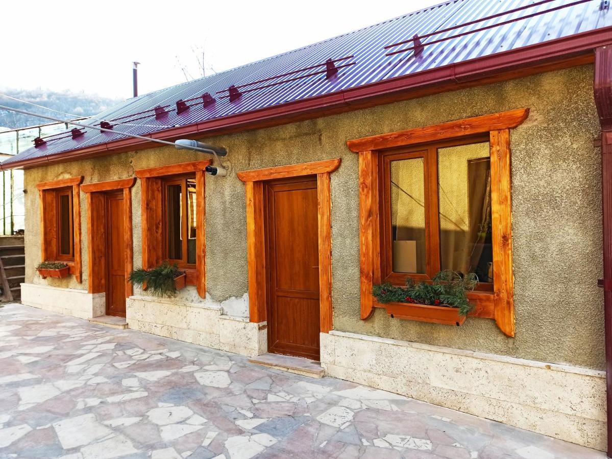 Jermatun Guest House Дилиян Екстериор снимка